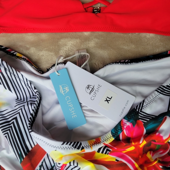 NWT Cupshe Two-Piece Bikini Swimsuit - Picture 3 of 5